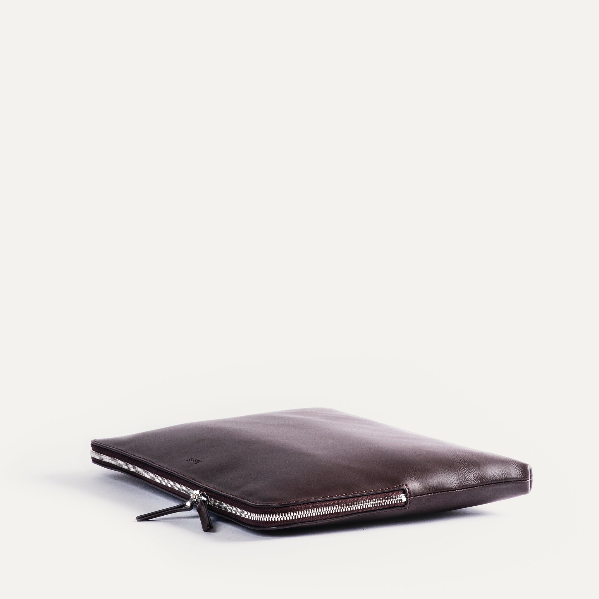 13 and 14-inch Leather Laptop Sleeve| SANDRO Chestnut