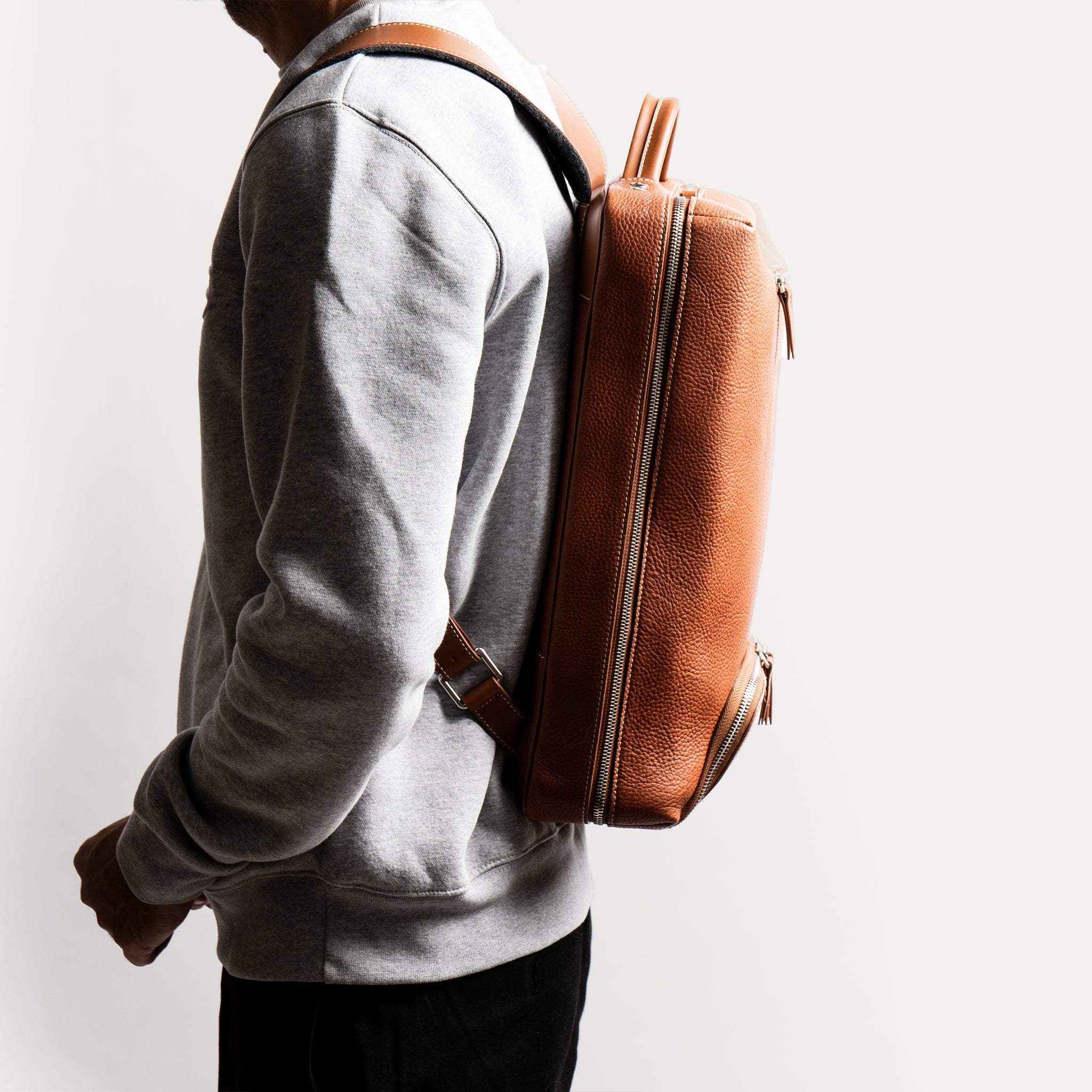 Le format très compact de notre sac à dos Giani offre un maximum de confort et sera le compagnon idéal de vos journées de travail.