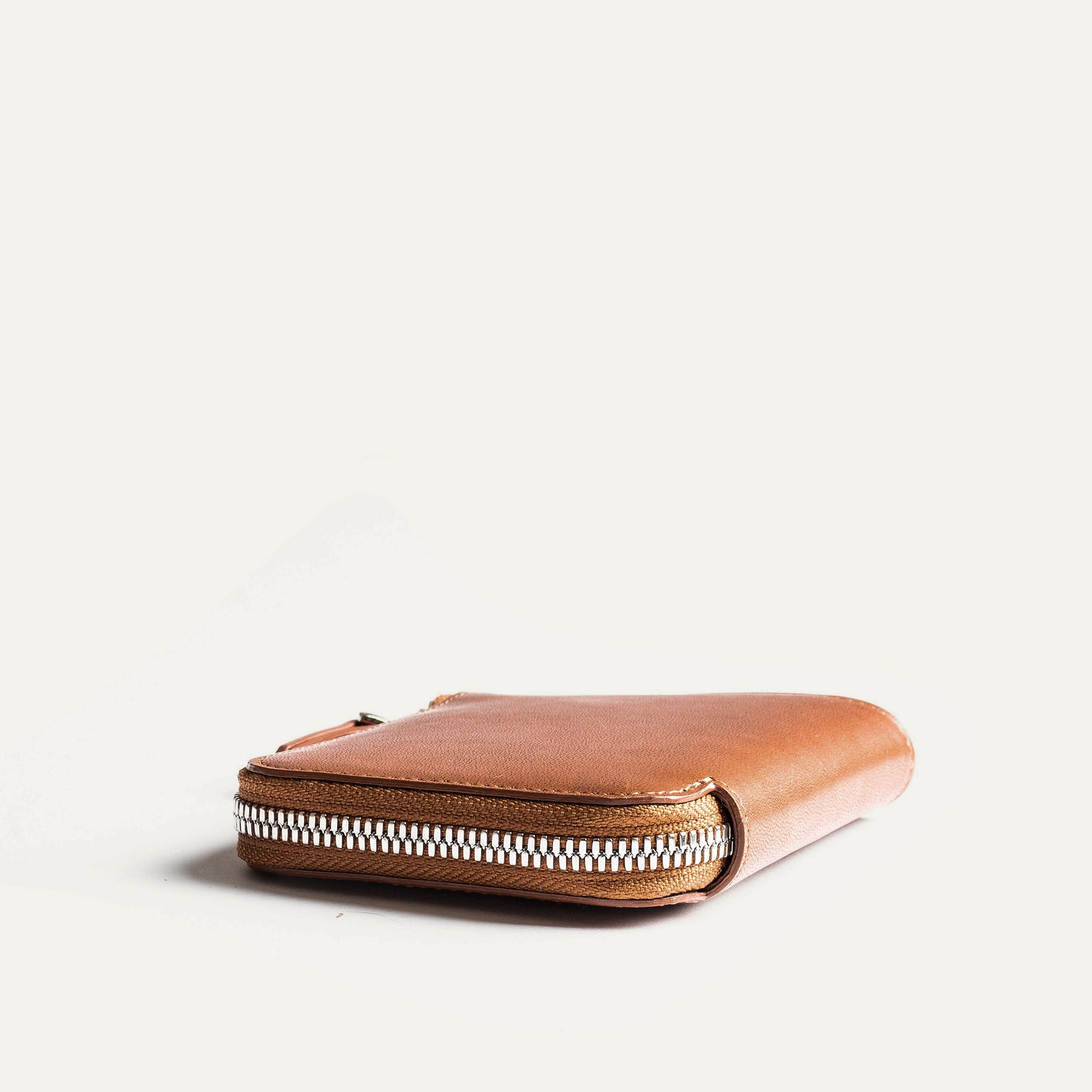 lundi Leather Wallet | CHARLES Cognac